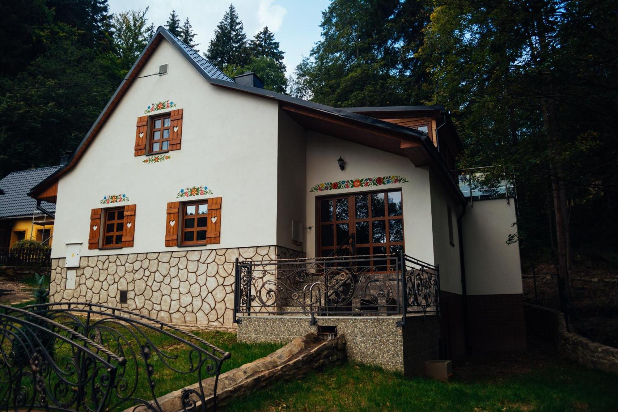 Chata Pohadka- "Lesni Udoli" Perstejn Bagian luar foto